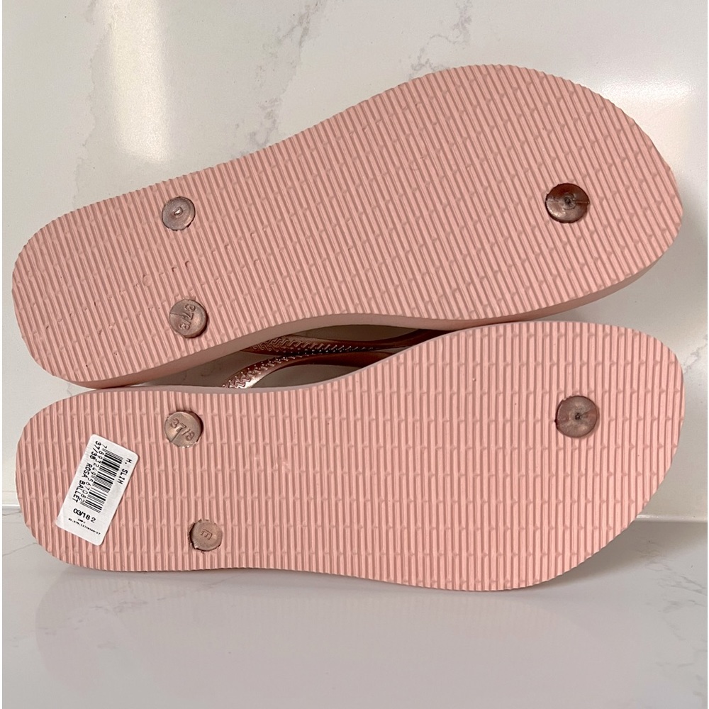 Havaianas Flip Flops Rose NWT - Picture 2 of 3